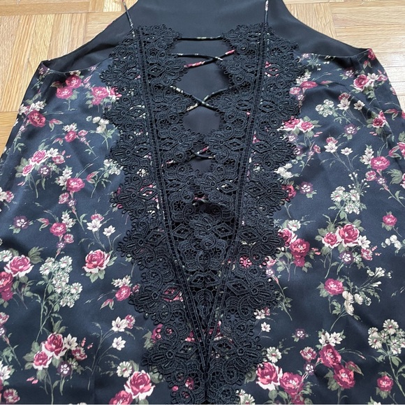 Cami NYC Charlie Reversible Lace-Up Silk Floral Top - Picture 9 of 14
